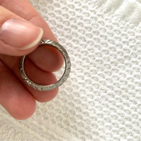 House of Harlow 1960 Aztec thin stack ring - Picture 4 of 5